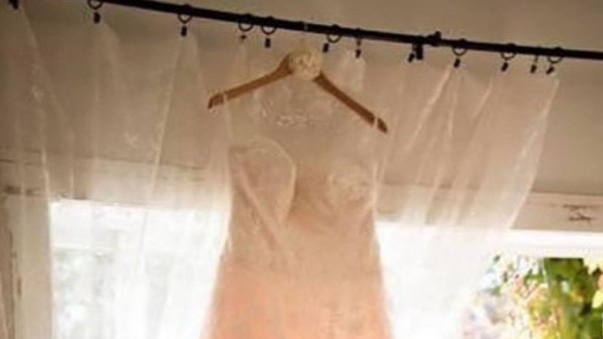 Ova vjenčanica je dizajnom zgrozila žene: "Tko bi htio stati pred oltar u ovome"